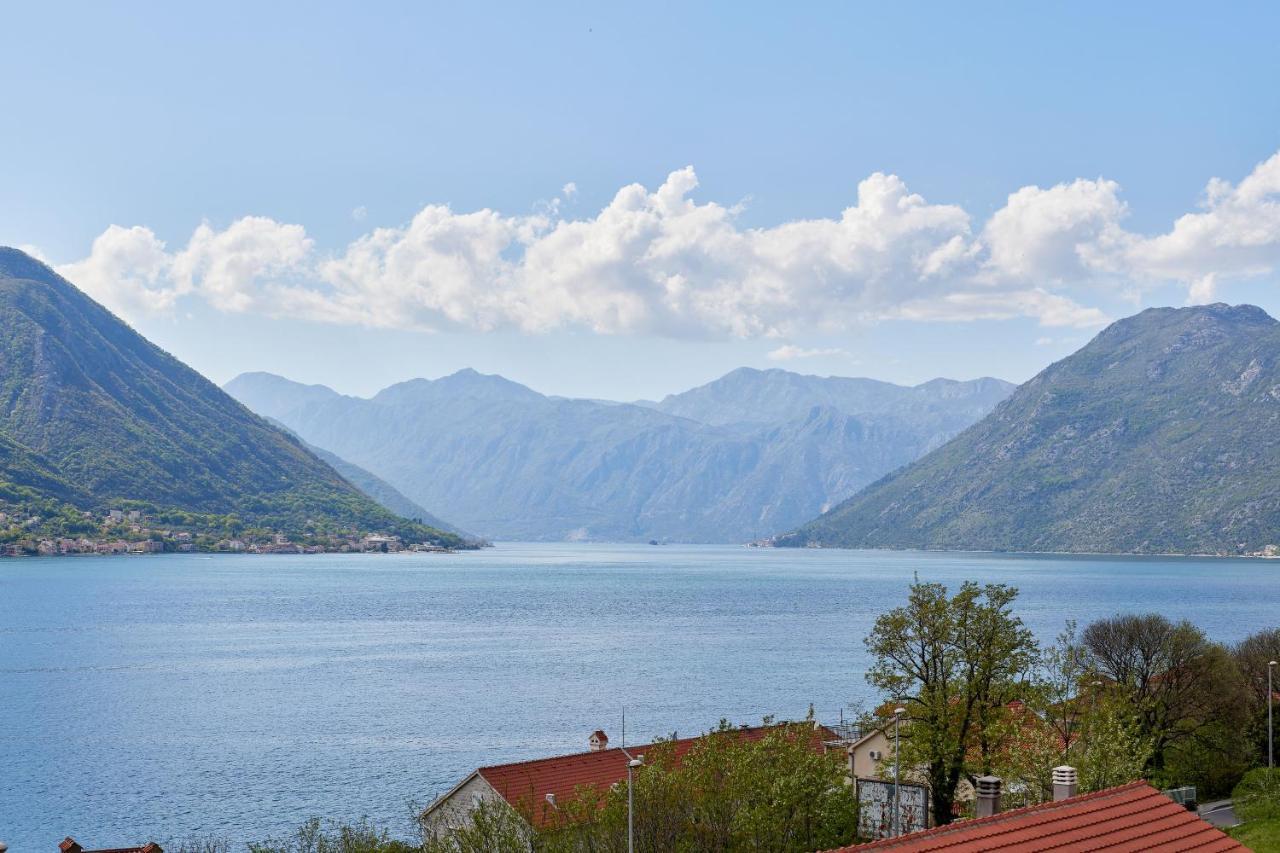 Apartment Noa With Sea View Kotor Exterior foto